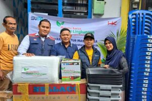 Penyerahan bantuan Hutama Karya dalam program Tanggung Jawab Sosial Lingkungan (TJSL) yang diberi nama 'HK Peduli Pendidikan' dan 'Infrastruktur Masuk Desa'.