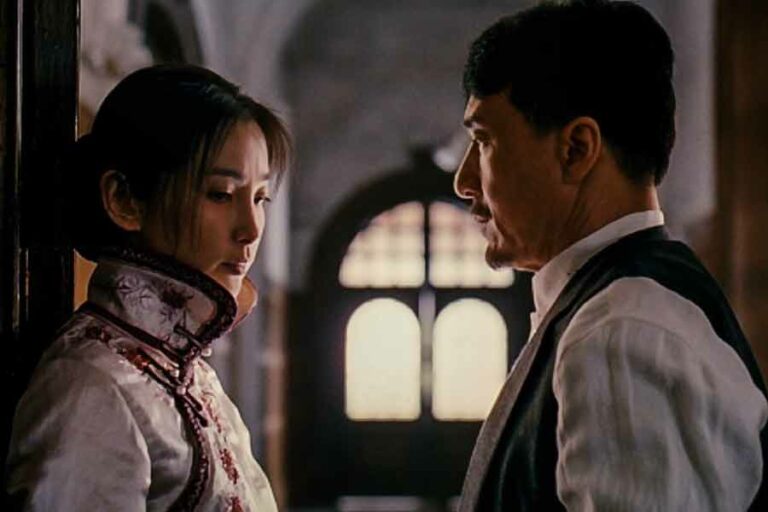 Bingbing Li dan Jackie Chan dalam salah satu adegan di film 1911 Revolution (2011)