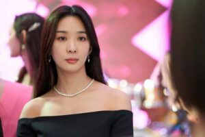 Gaya Lee Chung Ah dalam Drama 'Celebrity' Netflix