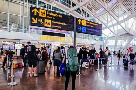 Libur kali ini diperkirakan lebih dari 1 juta penumpang akan dilayani di 15 bandara AP I, atau mencapai 210 ribu penumpang per hari.