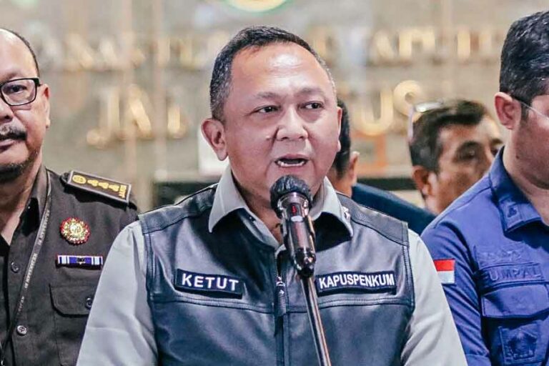Kejaksaan Agung Periksa Dua Saksi Terkait Kasus Korupsi Tol Japek II Kepala Pusat Penerangan Hukum Kejaksaan Agung, Ketut Sumedana