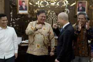 Bertemu Investor Global, Pemerintah Dorong Pengembangan Industri Baterai Kendaraan Listrik Investor global Huayou Cobalt Co., Ltd, saat bertemu Menteri Koordinator Bidang Perekonomian, Airlangga Hartarto, di Kantor Kemenko Perekonomian