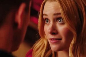 Virginia Gardner dalam salah satu adegan dalam film Beautiful Disaster (2023)