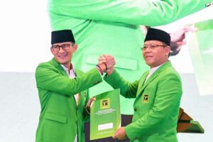 Sandiaga Salahuddin Uno resmi jadi Ketua BAPPILU Nasional PPP dan diusulkan menjadi Cawapres 2024 mendampingi Ganjar Pranowo (foto: Dok DPP PPP)