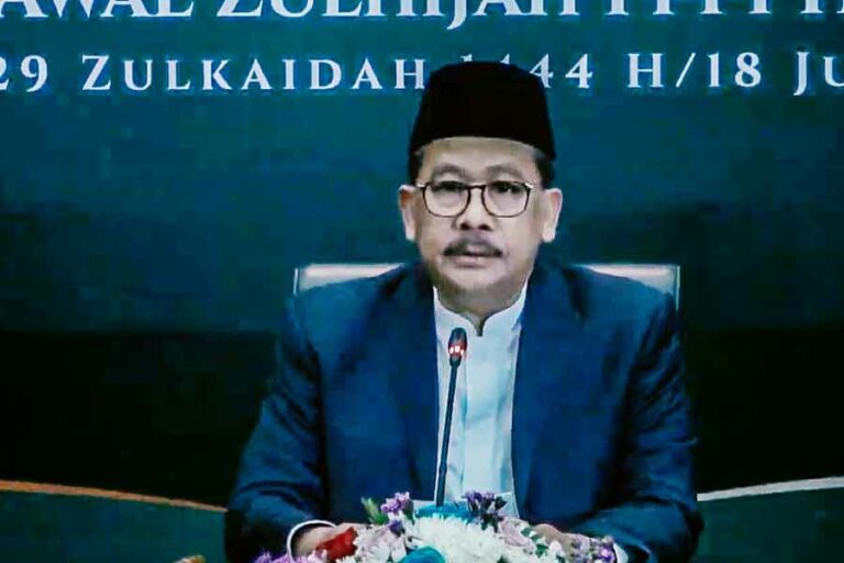 Wakil Menteri Agama RI Zainut Tauhid Sa'adi saat memimpin Sidang Isbat (Penetapan) Awal Zulhijah, di Jakarta