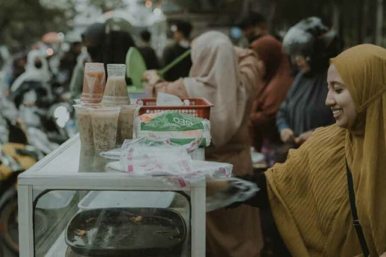 Suasana di salah satu tempat di Banda Aceh (foto: Umar Ben, unsplash)
