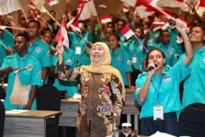 Gubernur Khofifah
