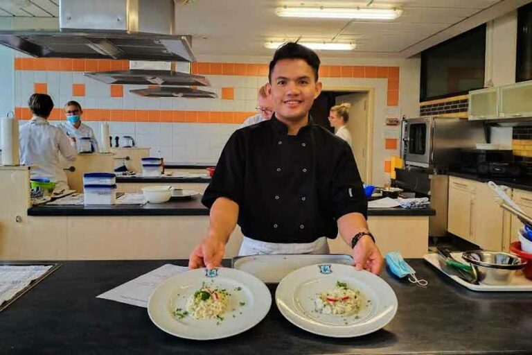 Kesempatan Karier di Jerman melalui Program Ausbildung Sistem Ganda bagi Lulusan SMA Desli Korowotjeng, saat melakukan Ausbildung di bidang perhotelan di Jerman. (foto: dok pribadi)