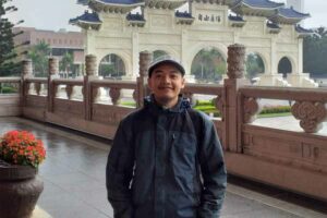 Dosen Muda UPY ini Sukses Raih Gelar PhD dari Universitas di Taiwan dengan Predikat Sangat Memuaskan Taufik Muhtarom, Ph.D Dosen muda dari Fakultas Keguruan dan Ilmu Pendidikan Universitas PGRI Yogyakarta