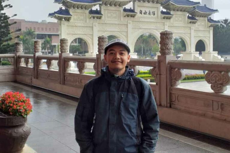 Taufik Muhtarom, Ph.D Dosen muda dari Fakultas Keguruan dan Ilmu Pendidikan Universitas PGRI Yogyakarta
