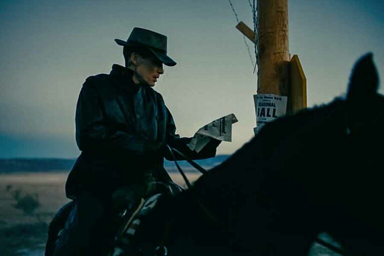 Cillian Murphy dalam salah satu adegan fi film Oppenheimer (2023)