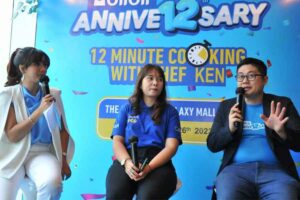 AVP of Branch Surabaya Blibli Didi Tjandra (kanan) bersama SVP East Java Area Isabel (tengah) membagikan insight keuntungan mitra seller bergabung dengan Blibli