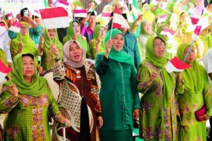 Gubernur Khofifah saat menghadiri peresmian Gedung Dakwah PW Muslimat Nahdlatul Ulama Jawa Timur