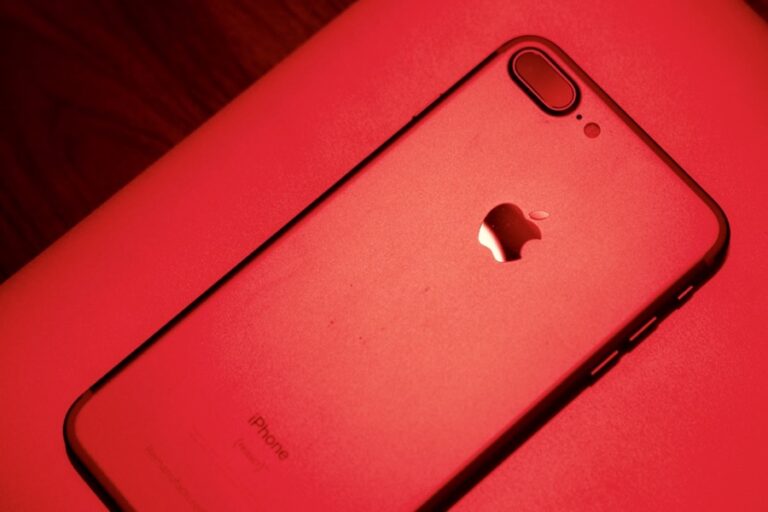 Polri Ungkap Kasus IMEI Ilegal, Ini Cara Cek iPhone Terdaftar atau Tidak Ilustrasi iPhone (foto: Unsplash)