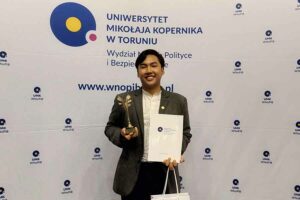 Ary Kurniawan Hardi, alumnus program studi Ilmu Politik, Fakultas Ilmu Sosial dan Ilmu Politik (FISIP) tahun 2021