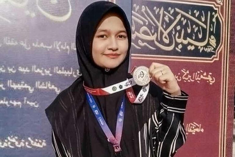 Syahira Maghfirah Binti Ghazali, santri Dayah Bustanul Ulim Diniyyah Islamiyyah (BUDI) Gampong Tungkop Caleu, Kecamatan Indra Jaya, Pidie