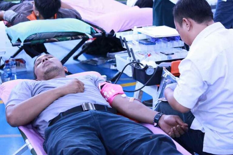 HUT ke-78 PMI, Gubernur Khofifah Serukan Donor Darah untuk Bantu Sesama Gelaran donor darah Bridgestone Indonesia bersama PMI Kabupaten Karawang dan Unit Pelaksana Teknis Dinas (PTD) Kabupaten Cianjur