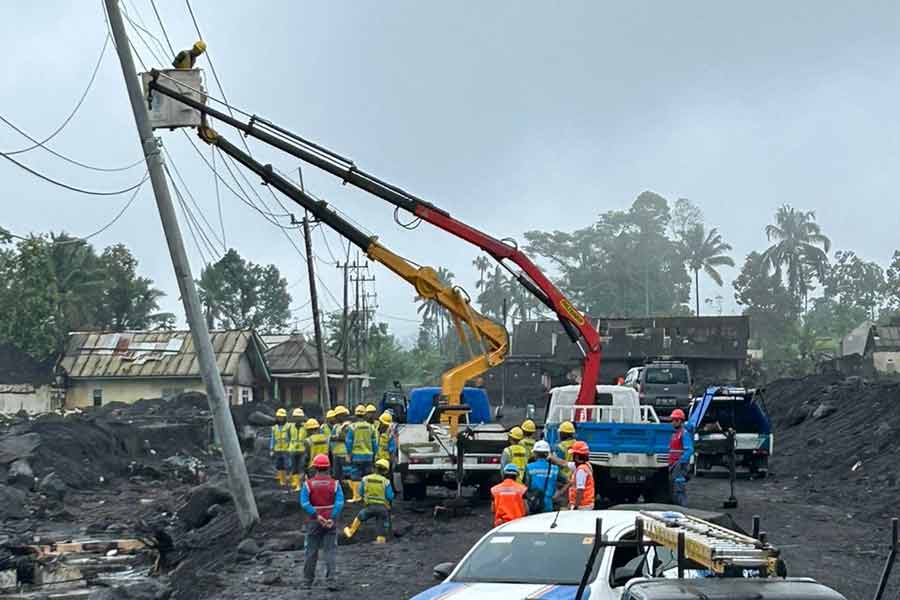 PLN menargetkan pemulihan sistem dapat selesai dalam waktu maksimal 2 x 24 jam sampai hari Minggu (9/7/2023).
