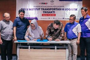 Penandatanganan perjanjian kerjasama strategis dalam pengembangan talenta muda di sektor kurir dan logistik
