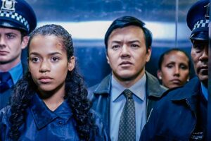 Sinopsis Escape Room (2019), Film Horor Psikologis Menegangkan di Bioskop Trans TV Malam Ini Taylor Russell dan Kenneth Fok dalam salah satu adegan di film Escape Room (2019)