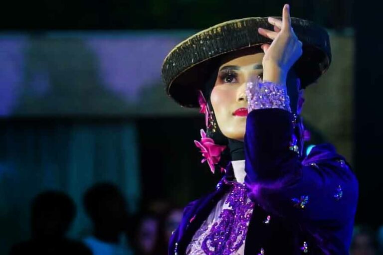 Fashion Show The Beauty Of Caping Kalo, di Kabupaten Kudus, Jawa Tengah
