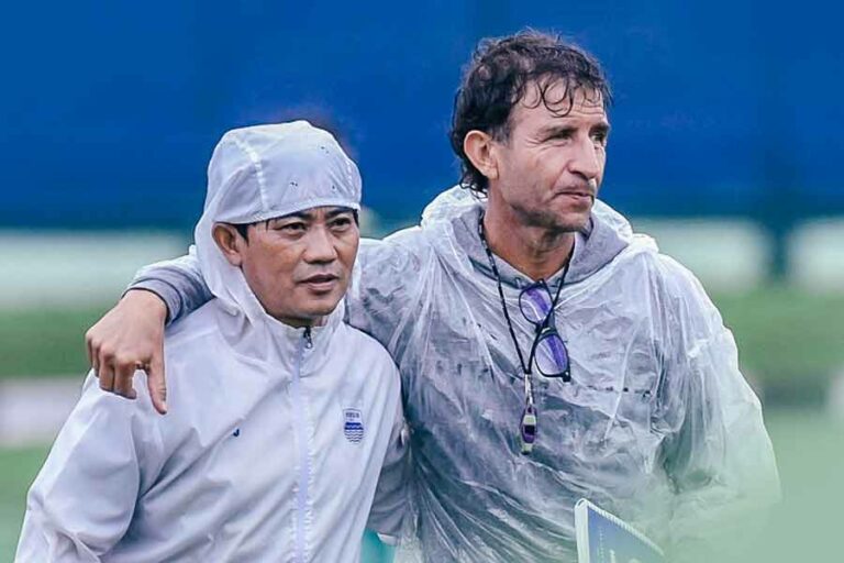 Yaya Sunarya jadi Pelatih PERSIB Sementara Gantikan Luis Milla Yaya Sunarya dan Luis Milla (foto: Dok Persib)