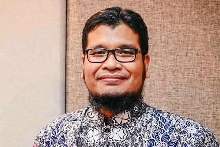 Dosen Fakultas Hukum Universitas Airlangga (UNAIR) Riza Alifianto Kurniawan SH MTCP,