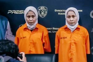 Si kembar Rihana dan Rihani dalam konferensi pers di Polda Metro Jaya