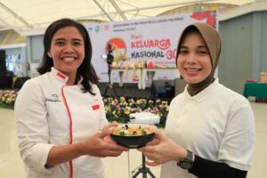 Siti Atikoh saat menghadiri acara Gerakan Kembali ke Meja Makan Melalui Sarapan Pagi Bergizi, di Main Dining Hal, Stadion Jakabaring, Palembang