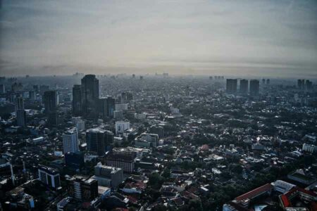 Ilustrasi Kota Jakarta (foto: Tom Fisk, unsplash)