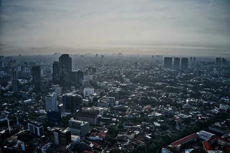 Info Cuaca, BMKG: Jakarta Hari Ini Cerah Berawan Ilustrasi Kota Jakarta (foto: Tom Fisk, unsplash)