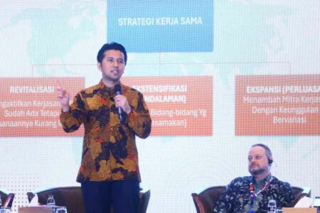Wagub Jatim saat menjadi narasumber dalam Rakornas Kerjasama 2023 yang diadakan Kementerian Dalam Negeri RI di Jakarta