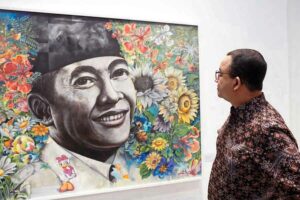 Anies Baswedan saat menghadiri acara Merajut Persatuan di Galeri Emiria Soenassa, Taman Ismail Marzuki (TIM).