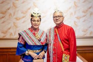 Gaya berbusana Menkeu Sri Mulyani Indrawati (foto: instagram @smindrawati)