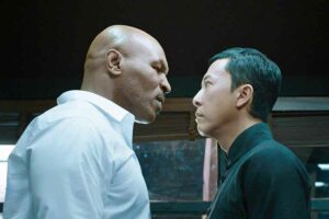 Sinopsis Ip Man 3 (2015), Pertarungan Sengit Sang Legenda Melawan Mike Tyson Mike Tyson dan Donnie Yen, dua petarung ikonik di film Ip Man 3 (2015)