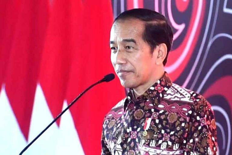 Presiden RI Joko Widodo saat membuka Muktamar XXIII Ikatan Pelajar Muhammadiyah tahun 2023 di Kabupaten Deli Serdang, Sumatra Utara (foto: facebook.com @Jokowi)