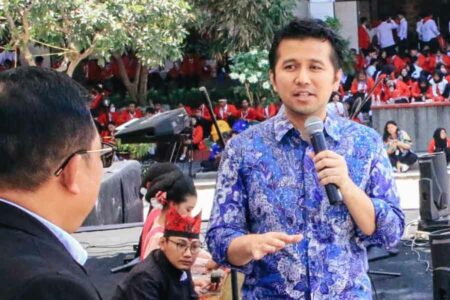 Wagub Jatim Emil Dardak di Kampus Untag Surabaya