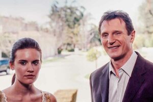 Sinopsis Taken (2008), Film Mantan Agen Rahasia yang Memburu Penculik Anaknya Maggie Grace dan Liam Neeson dalam film Taken (2008)