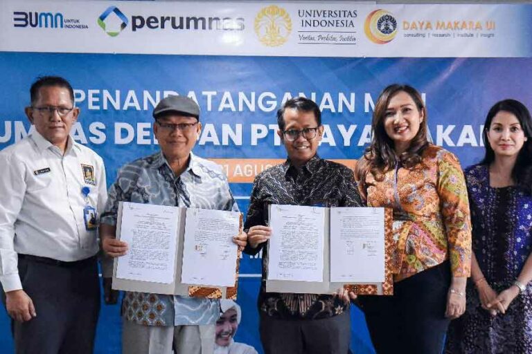 Penandatanganan perjanjian kerja sama Perum Perumnas dan UI melalui PT. Daya Makara UI telah di Samesta Mahata Margonda, Depok