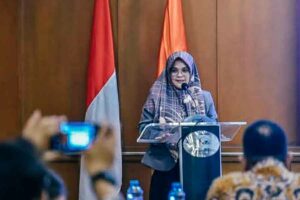 Anggota Badan Pengawas Pemilu (Bawaslu) Republik Indonesia, Lolly Suhenty