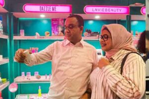 Anies Baswedan saat berkunjung di event Jakarta X Beauty 2023 (foto: instagram @aniesbaswedan)
