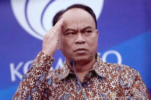 Menteri Kominfo Minta OJK Blokir 1.931 Rekening Bank Terkait Judi Online Menteri Komunikasi dan Informatika, Budi Arie Setiadi