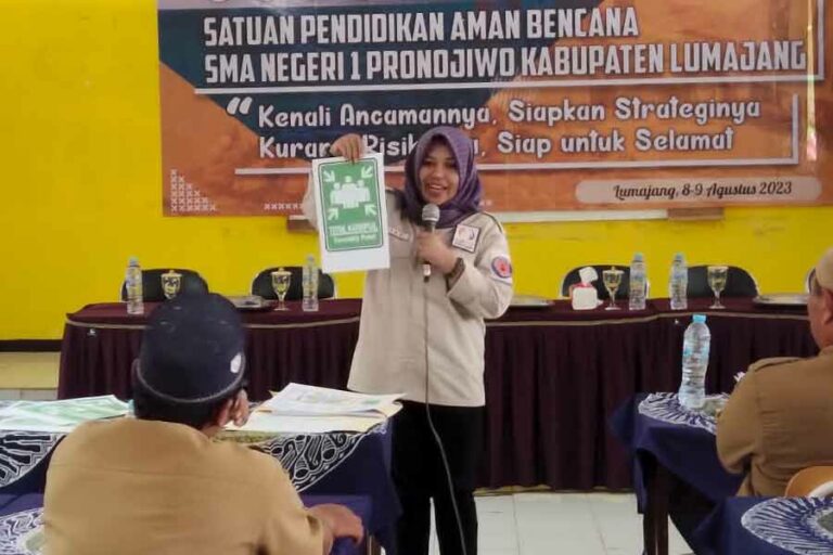 Kegiatan Satuan Pendidikan Aman Bencana (SPAB) yang diselenggarakan oleh BPBD Jawa Timur bekerjasama dengan Sekber Relawan Penanggulangan Bencana (SRPB) Jawa Timur.