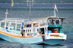 Salah satu kapal perikanan yang ditertibakn di Perairan Laut Aru. Kapal ini diduga beroperasi tidak sesuai Daerah Penangkapan Ikan