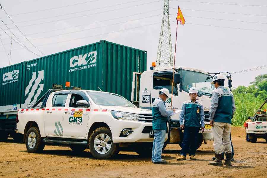 Tim CKB Logistics melakukan evaluasi dan pemantauan kerja perusahaan