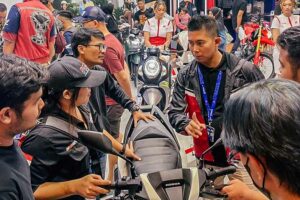 Komunitas Honda Diperkenalkan dengan Motor Listrik Terbaru di Pameran GIIAS 2023