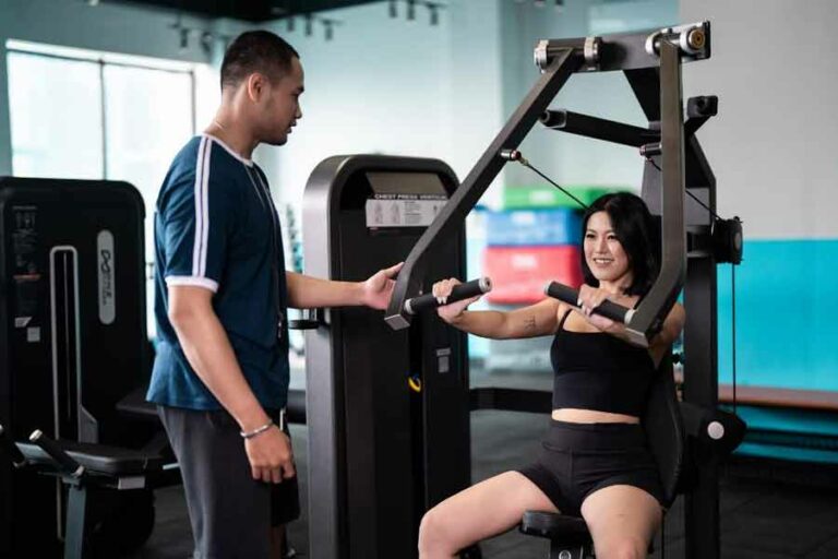 Layanan pusat kebugaran Indonesia di FIT HUB
