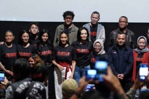 Telkomsel Gandeng Cakra Film Indonesia dan MAXIMA Pictures untuk Produksi Film Primbon Sejumlah pemain dan crew produksi film Primbon (2023)