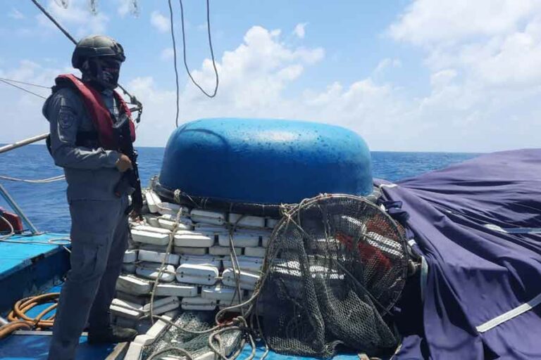 Penangkapan kapal ikan asing berbendera Vietnam di Laut Natuna Utara (foto: Humas Bakamla RI)