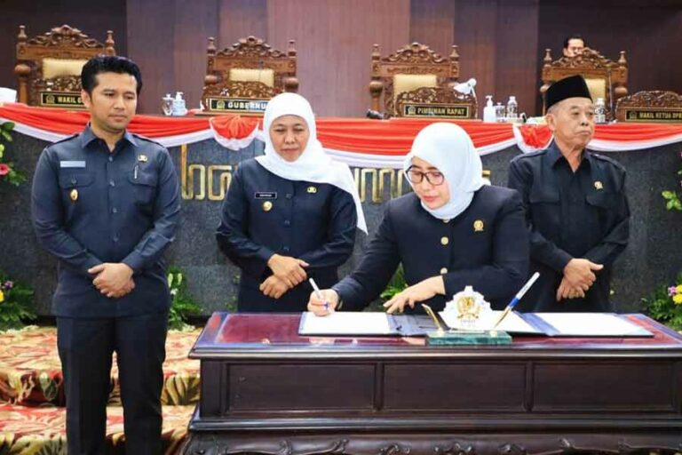 Raperda Perubahan APBD TA 2023 Resmi Disahkan oleh Gubernur Khofifah